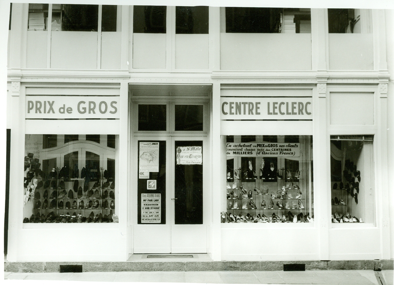Centre distributeur chaussures de Saint-Servan (1968)